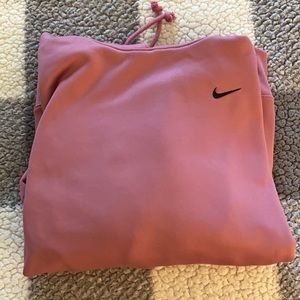 NWOT Pink Nike dryfit sweatshirt